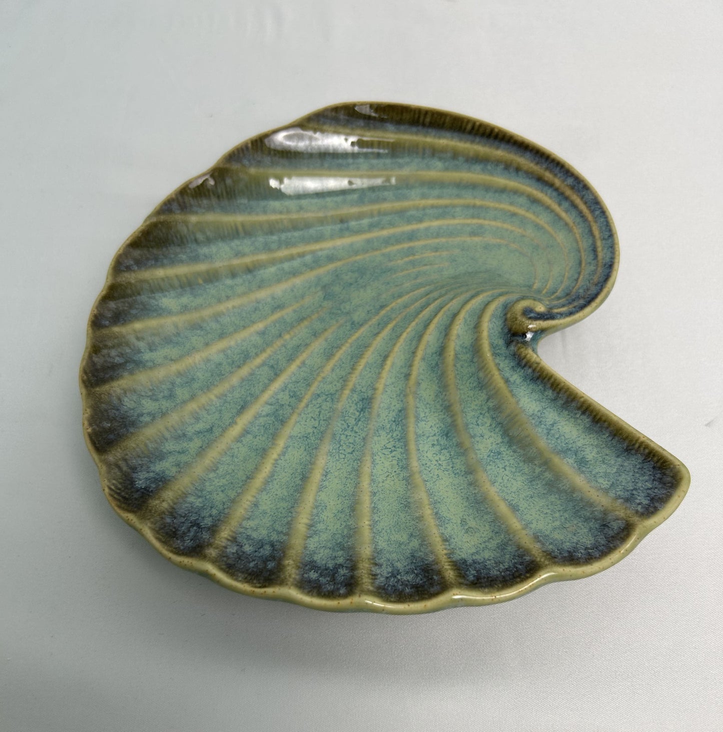 Plato Con Forma de Caracola de 20,3 Cm