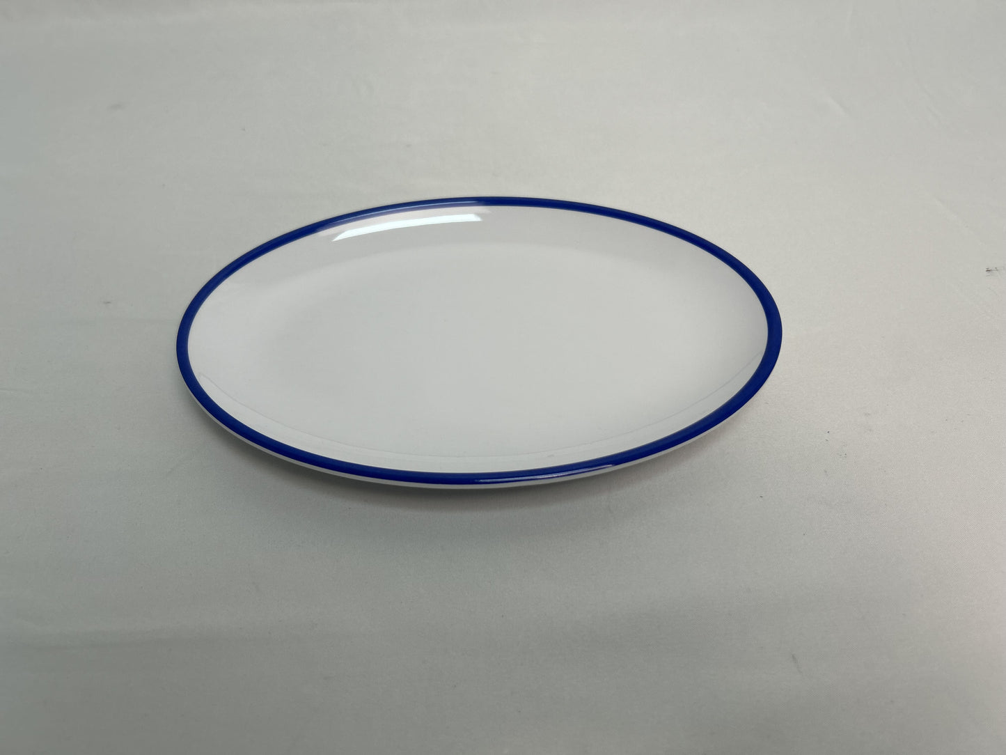 Plato Con Forma de Ovalo de 45,5 Cm