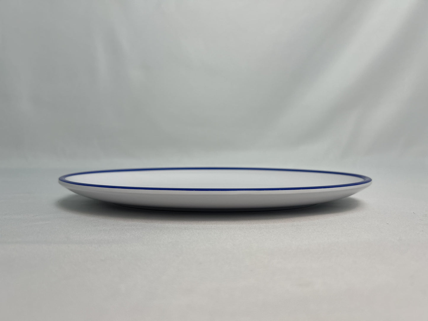 Plato Con Forma de Ovalo de 45,5 Cm